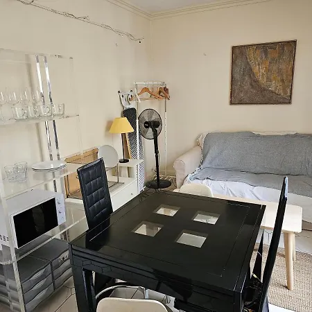Apartment Pour 1a 4 Personnes Sans Cuisine *
